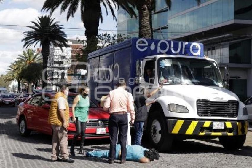 SEGURIDAD . MUJER ATROPELLADA