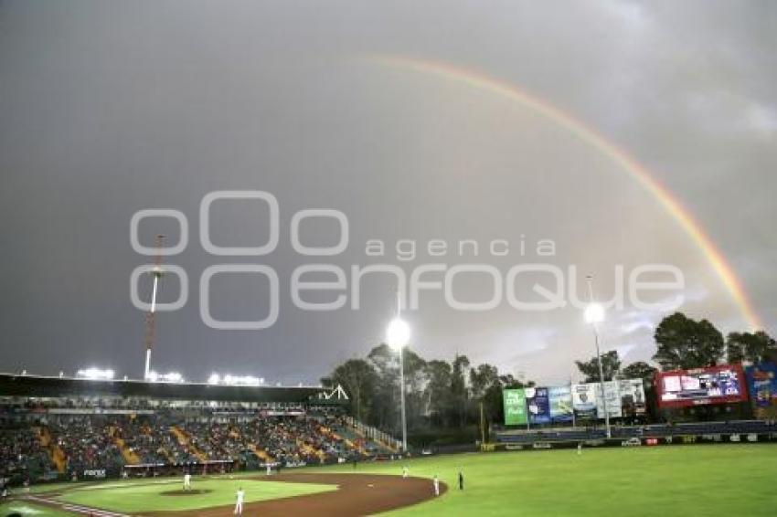 BÉISBOL . PERICOS VS DIABLOS