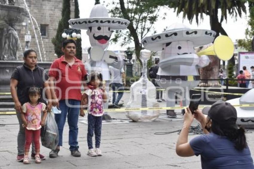 MUÑECOS PATRIOS