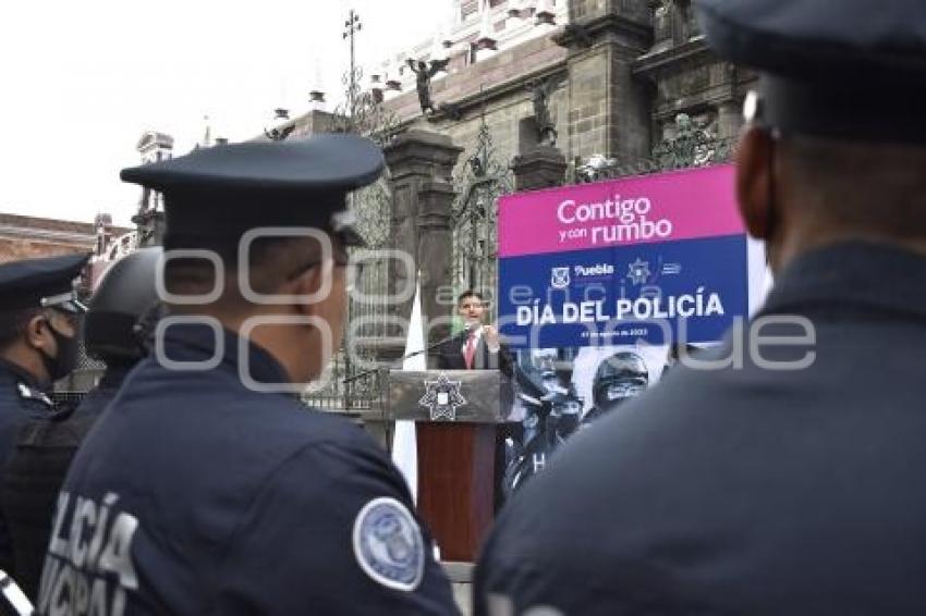 AYUNTAMIENTO . DÍA DEL POLICÍA