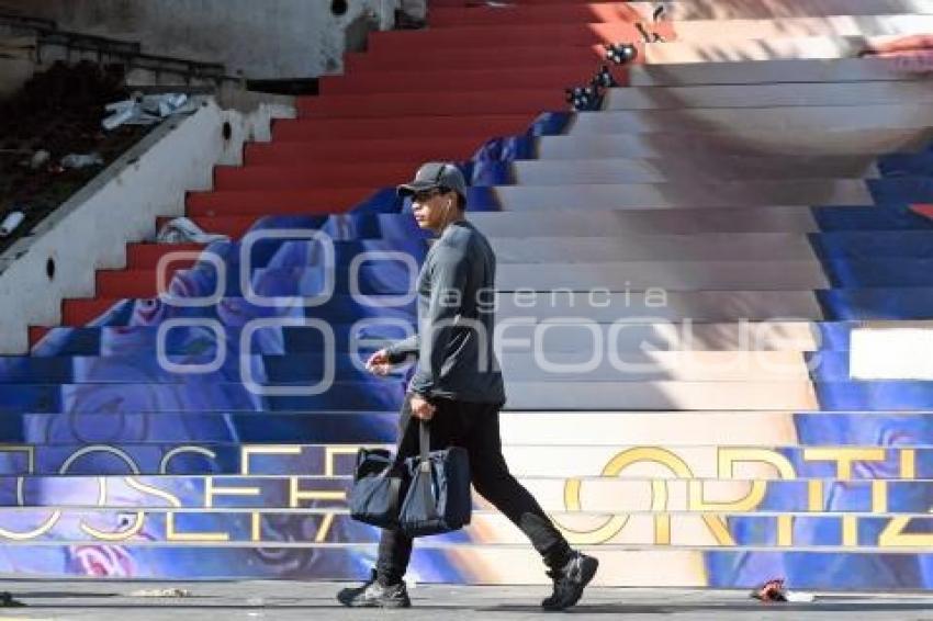 TLAXCALA . ESCALINATAS LOS HÉROES