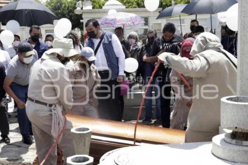 FUNERAL . MENOR SANTIAGO