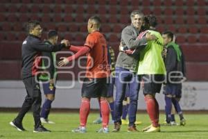 FÚTBOL . COYOTES VS LEONES NEGROS