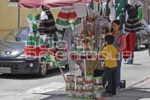 SAN PEDRO CHOLULA . ADORNOS PATRIOS