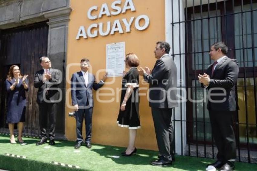 COLOCACIÓN BANDO SOLEMNE . CASA AGUAYO