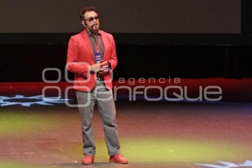 FICÓMICS BUAP . DOBLE TONY STARK