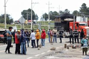 BLOQUEO CARRETERA AMOZOC-ORIZABA