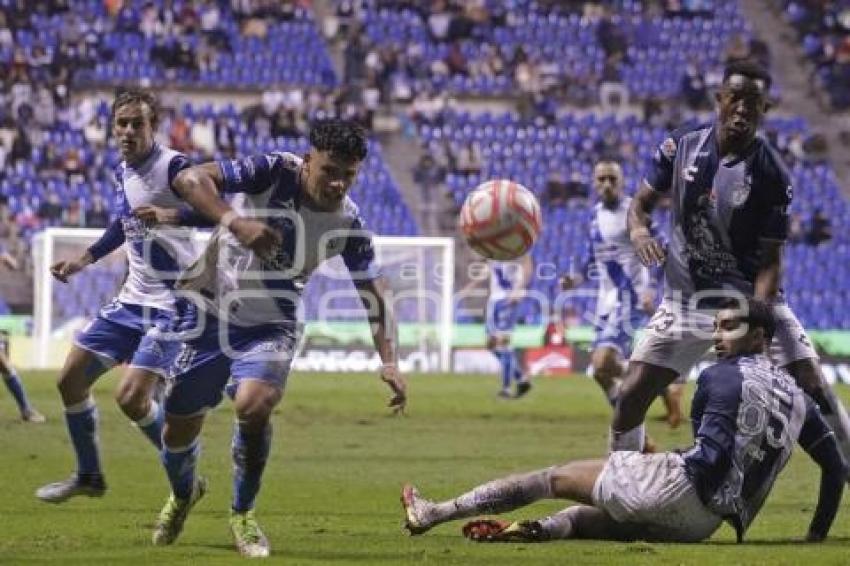 FÚTBOL . CLUB PUEBLA VS PACHUCA