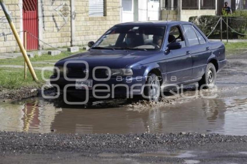 LLUVIAS . BACHES