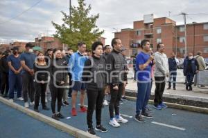 AYUNTAMIENTO . CARRERA CON CADETES