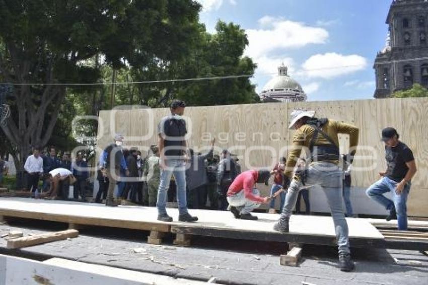 ZÓCALO . PREPARATIVOS 15 DE SEPTIEMBRE