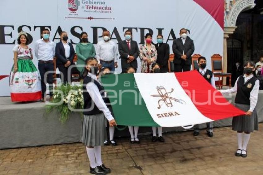 TEHUACÁN . CEREMONIA CÍVICA