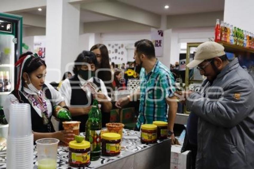 FIESTAS PATRIAS . MERCADO EL ALTO