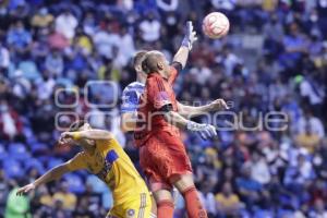 FÚTBOL . CLUB PUEBLA VS TIGRES