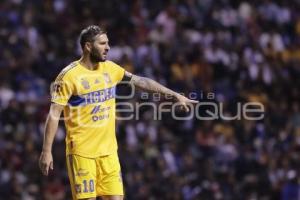 FÚTBOL . CLUB PUEBLA VS TIGRES