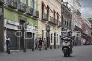 16 DE SEPTIEMBRE . CALLES VACÍAS