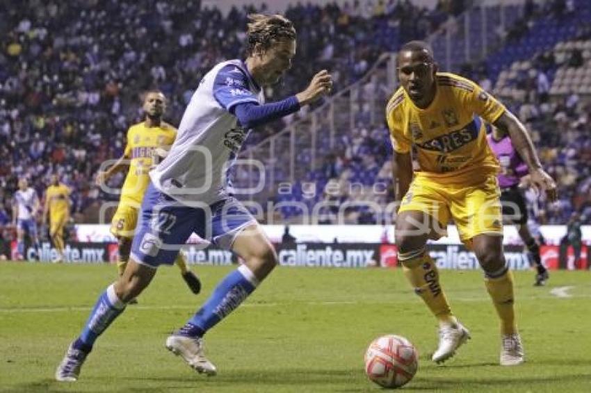 FÚTBOL . CLUB PUEBLA VS TIGRES