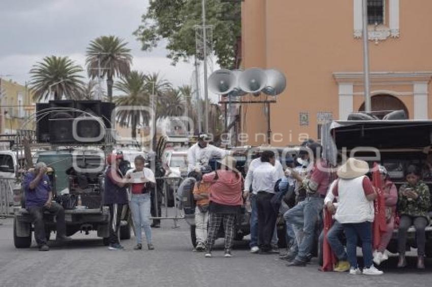 CASA AGUAYO . MANIFESTACIÓN 28 DE OCTUBRE