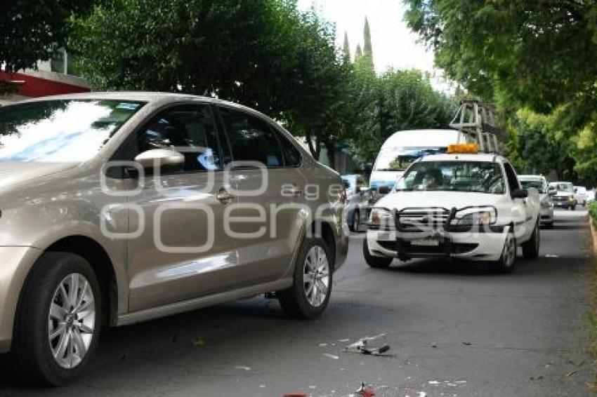 TLAXCALA . CHOQUE TRANSPORTE PÚBLICO