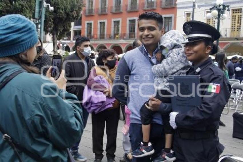 AYUNTAMIENTO . GRADUACIÓN POLICÍAS