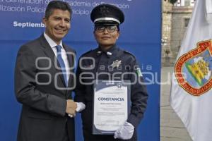 AYUNTAMIENTO . GRADUACIÓN POLICÍAS