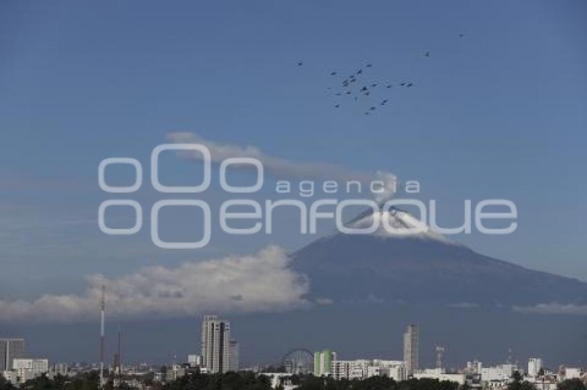 VOLCÁN POPOCATÉPETL . FUMAROLA