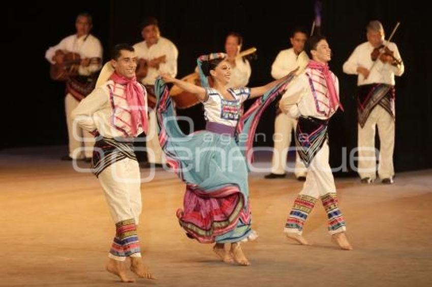 BALLET FOLKLÓRICO . AMALIA HERNÁNDEZ 