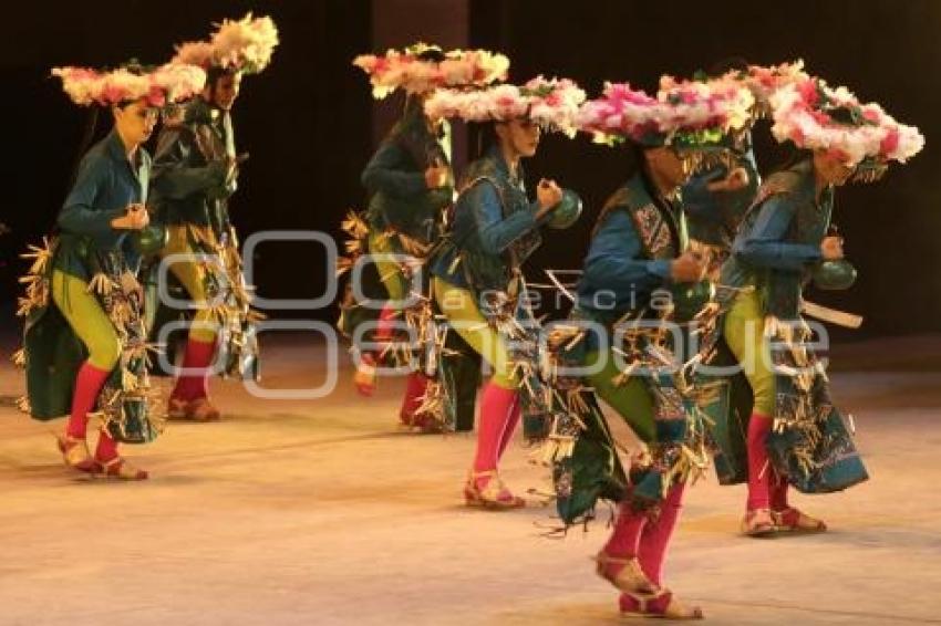 BALLET FOLKLÓRICO . AMALIA HERNÁNDEZ 