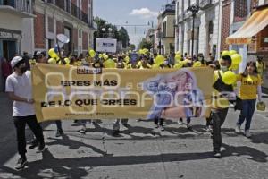 MANIFESTACIÓN . MOVIMIENTO HELP