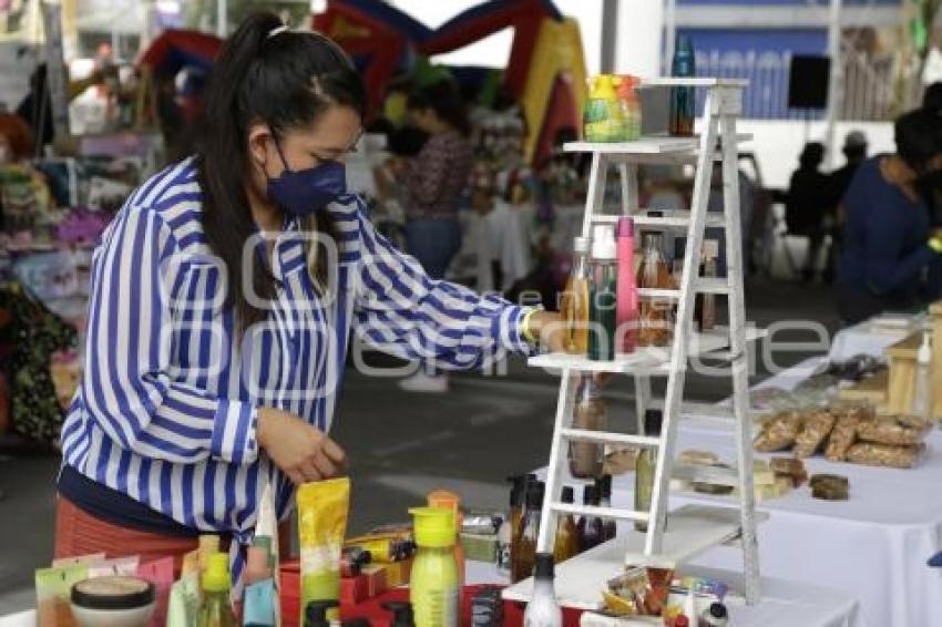 PRIMER FESTIVAL A LA MEXICANA