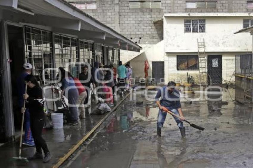 INUNDACIÓN . ESCUELA INDEPENDENCIA