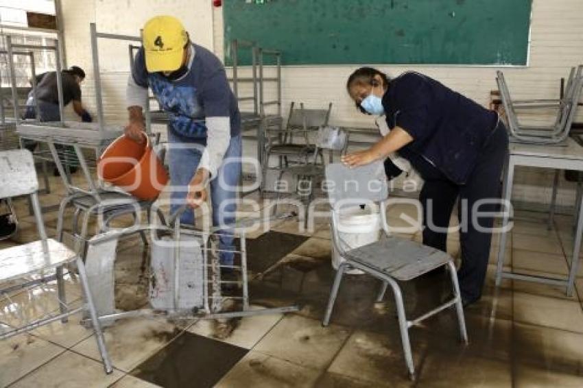 INUNDACIÓN . ESCUELA INDEPENDENCIA