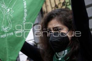 MANIFESTACIÓN . FEMINISTAS