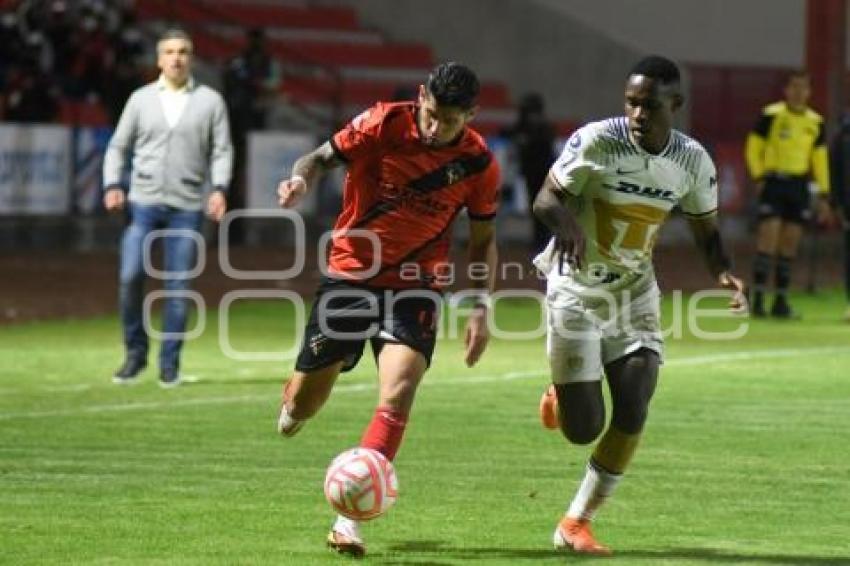 FÚTBOL . COYOTES VS PUMAS TABASCO