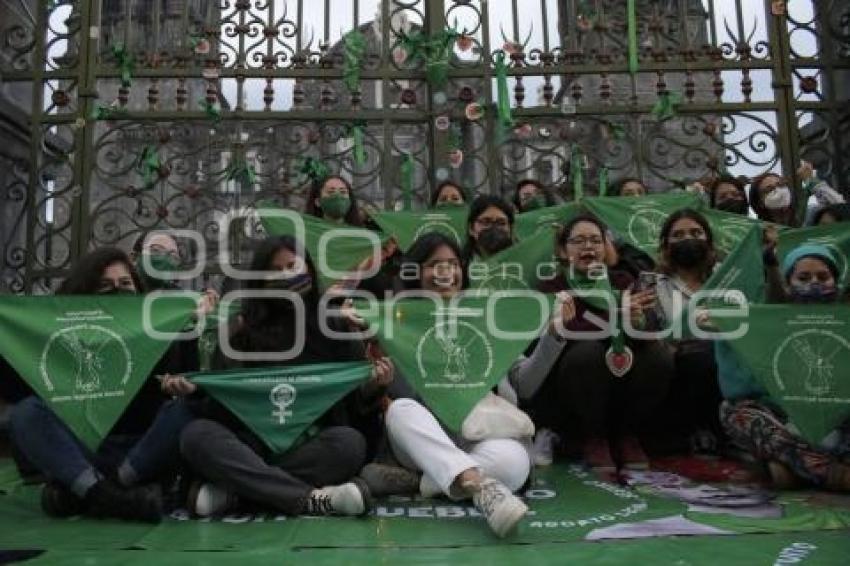 MANIFESTACIÓN . FEMINISTAS