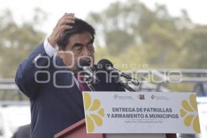 ENTREGA DE PATRULLAS Y ARMAMENTO