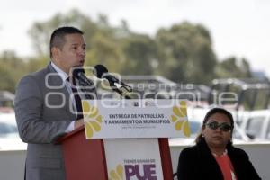 ENTREGA DE PATRULLAS Y ARMAMENTO