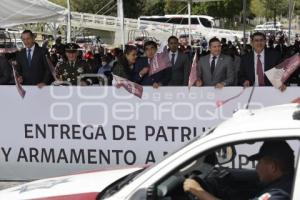 ENTREGA DE PATRULLAS Y ARMAMENTO