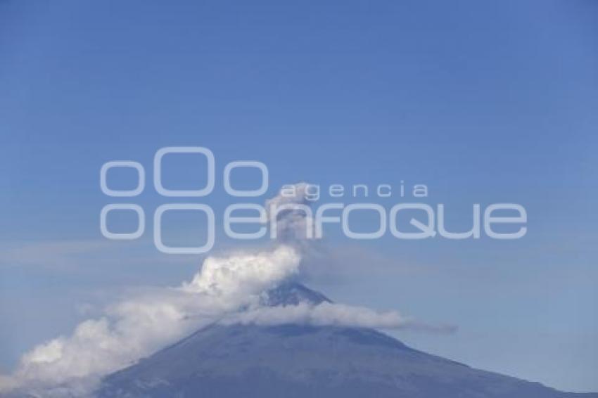 POPOCATÉPETL . FUMAROLA