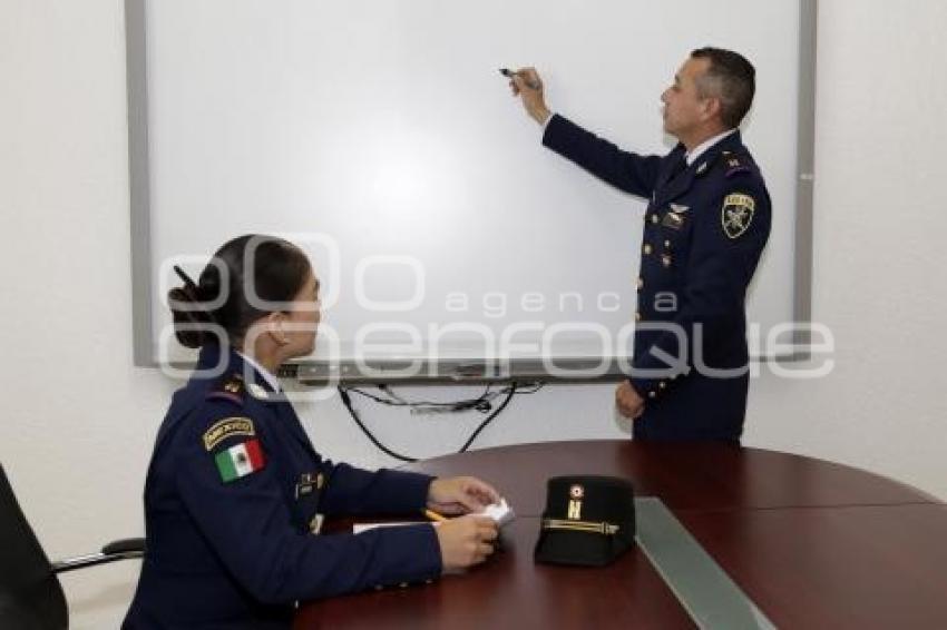 EJÉRCITO . CONTROLADORES TRÁFICO AÉREO