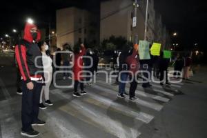 PROTESTA VECINOS VILLA FRONTERA