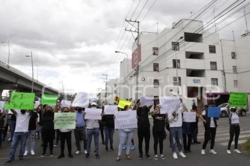 MANIFESTACIÓN . VILLA FRONTERA