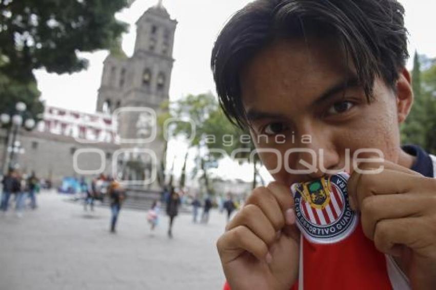 CHIVAS . FANÁTICOS