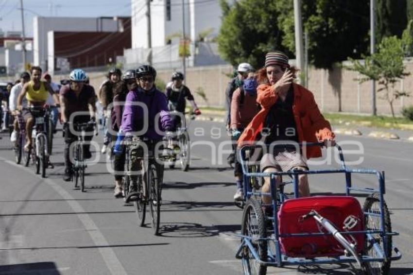 BICICLETA BLANCA