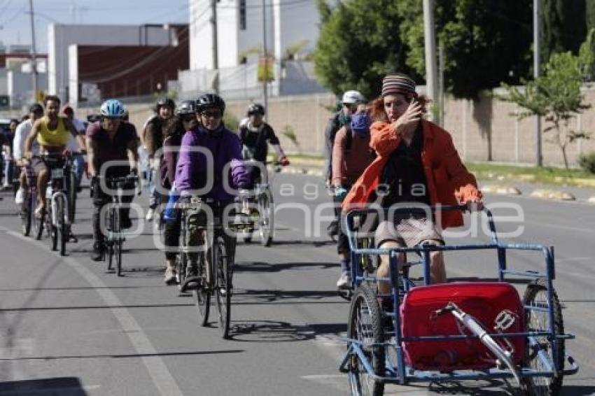 BICICLETA BLANCA 