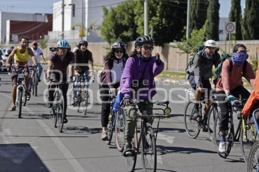 BICICLETA BLANCA 