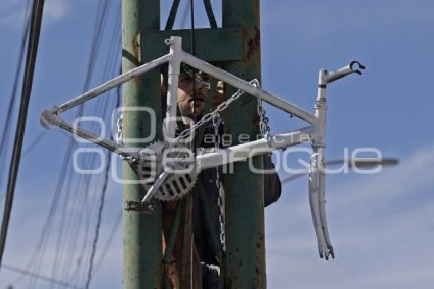BICICLETA BLANCA