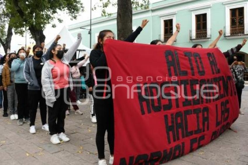 MANIFESTACIÓN . ESCUELA NORMAL PANOTLA