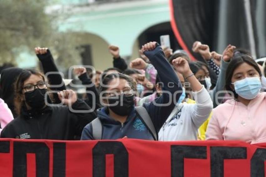MANIFESTACIÓN . ESCUELA NORMAL PANOTLA