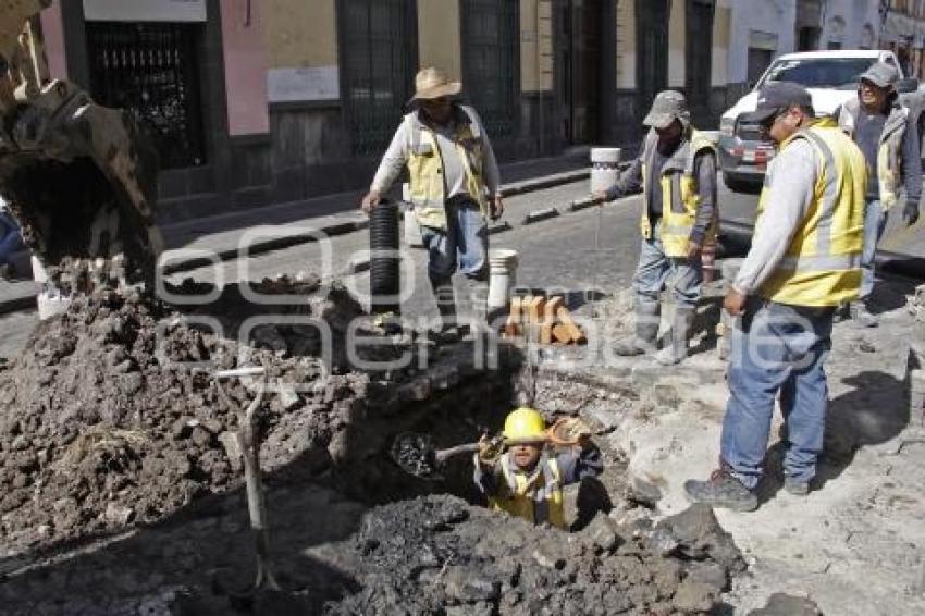 AGUA DE PUEBLA . REPARACIÓN DRENAJE